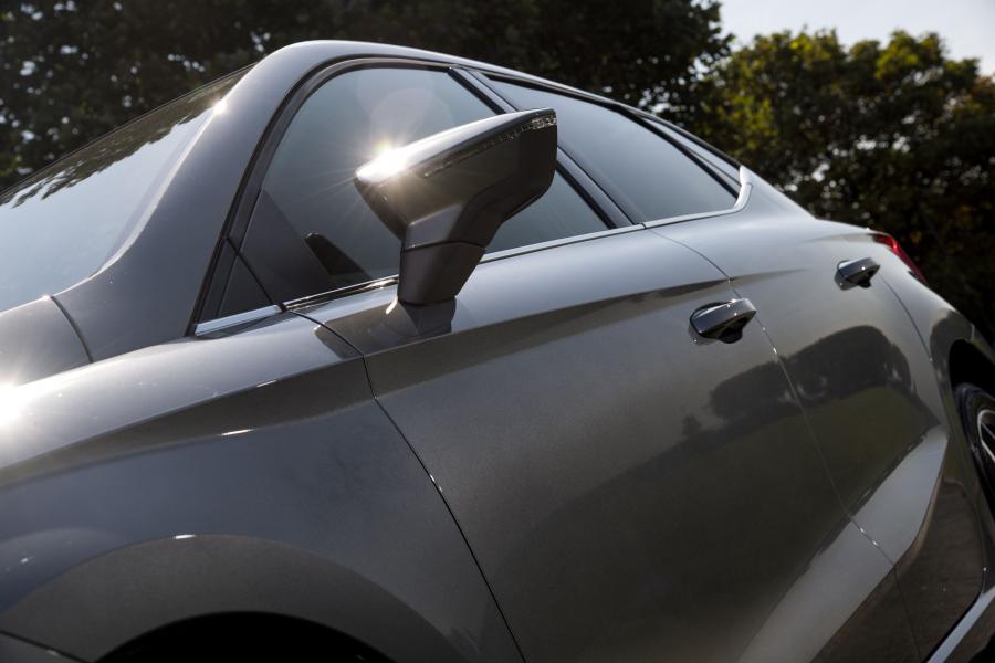 Детали экстерьера Seat Ibiza Xcellence 2017 года  (UK) (фото 2 из 38)